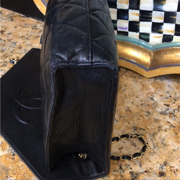 Vintage CHANEL V Flap with Big Gold CC Mark Plate - Picture 5 of 11